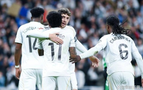 皇马一周3场0胜，凌晨1：1爆冷平赫罗纳，落后巴萨6分无缘争冠