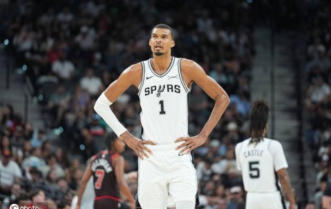 文班亚马41+16卡斯尔21+8+10 马刺胜公牛