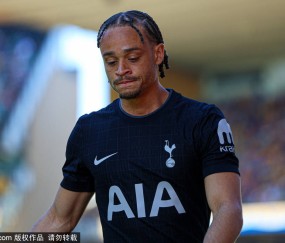 无缘世界杯！西蒙斯为热刺保级拼尽所有 却遭重伤大修