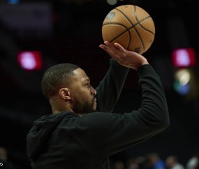 三分大赛-利拉德险胜布克夺冠 生涯第三次追平历史