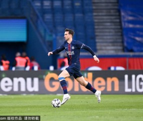 法甲第26轮：巴黎3-0完胜南特 克瓦拉茨赫利亚点射+凌波微步双响