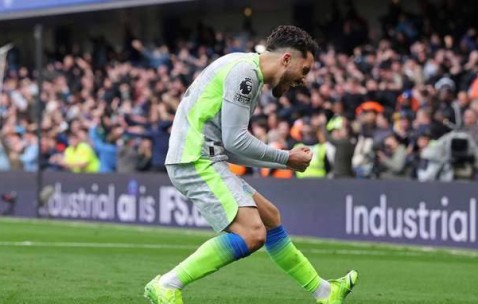 曼城3-0完胜切尔西，谢尔基表现出色，哈兰德隐身，盯上阿森纳